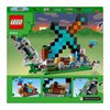Конструктор LEGO Minecraft Форпост із мечем 427 деталей (21244)