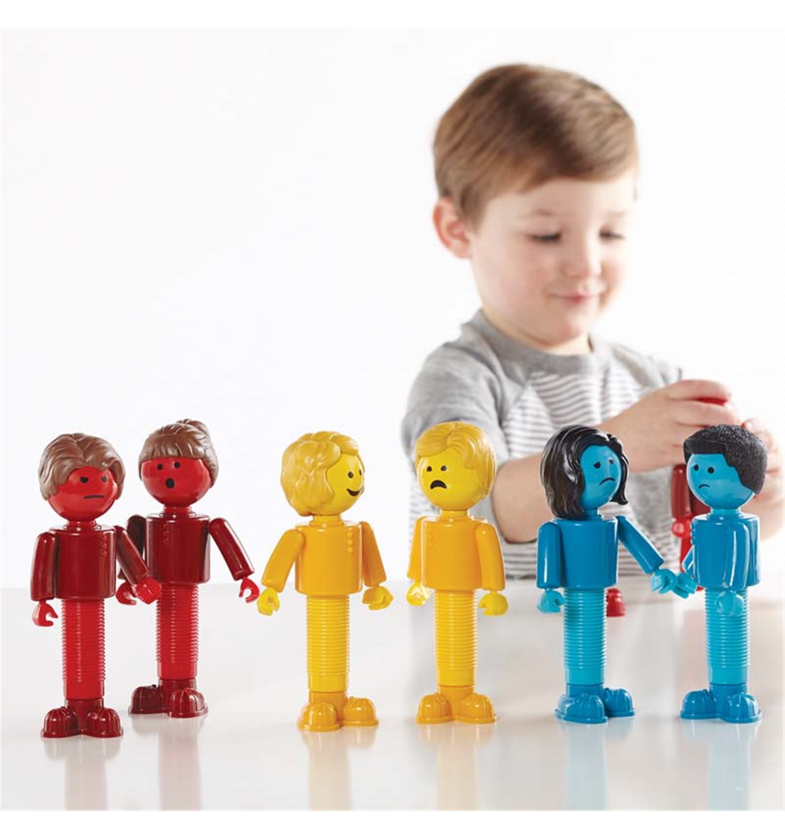 Игрушечные фигурки людей. Фигурки для расстановок хеллингера. Маленькие фигурки людей. Игрушечные фигурки людей. Набор фигурок для сортировки.